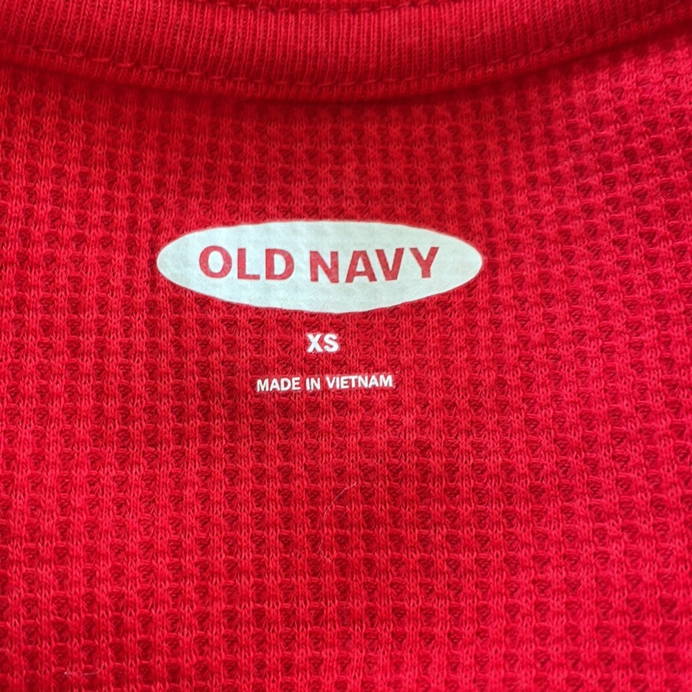 Old Navy too hot to handle red Christmas gingerbread thermal waffle top size XS - Picture 7 of 8